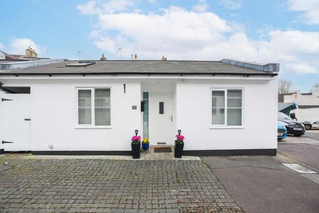 2 bedroom semi-detached bungalow for sale
