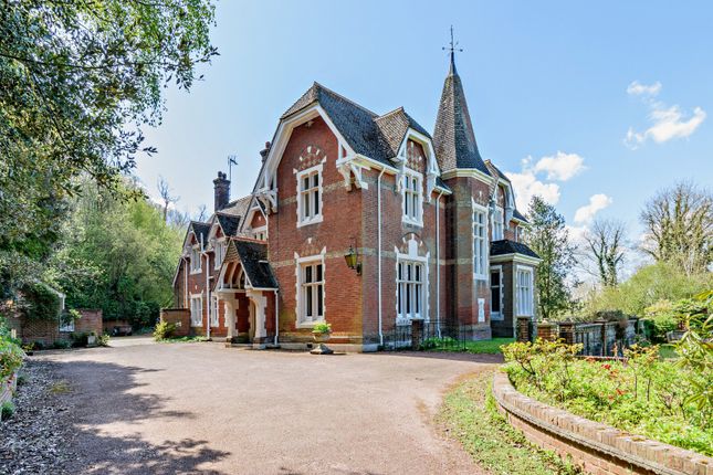 Pilgrims Way, Wouldham, Rochester, Kent 6 bed detached house for sale