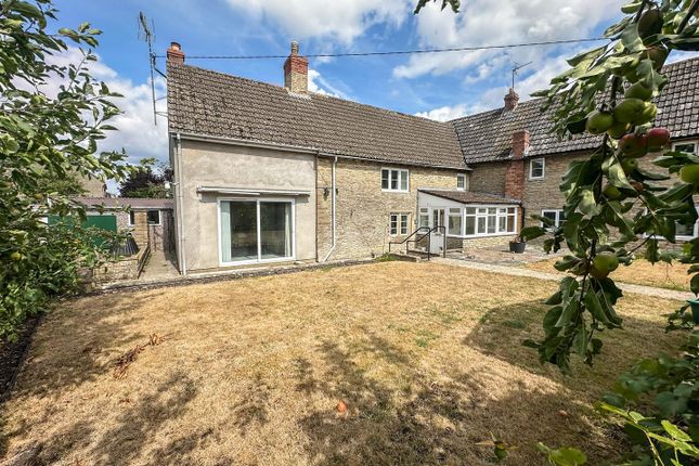 Watts Lane, Hullavington, Chippenham 4 bed semi
