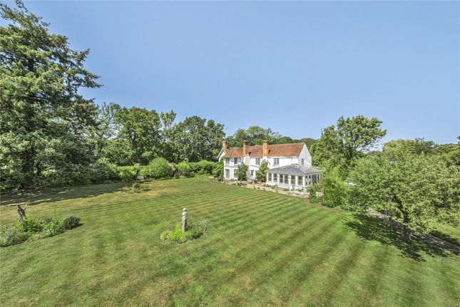 5 bed detached house