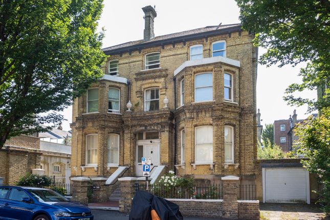 Second Avenue, Hove, East Sussex, BN3 1 bed flat for sale