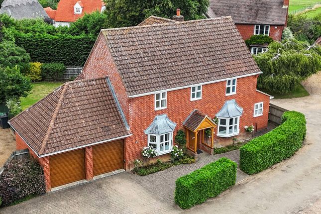 Loveday Close, Chrishall, Essex, SG8 4 bed detached house for sale