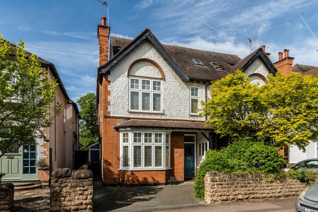 4 bedroom semi-detached house for sale