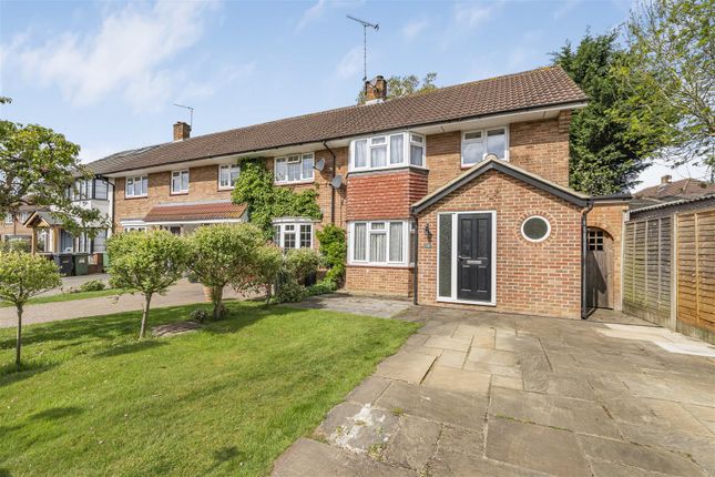 Claremont, Bricket Wood, St. Albans 3 bed terraced house for sale