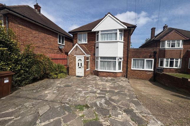 5 bed detached house
