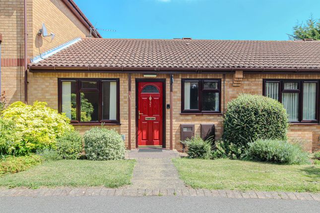 Manor Green Walk, Carlton, Nottingham 2 bed terraced bungalow for sale