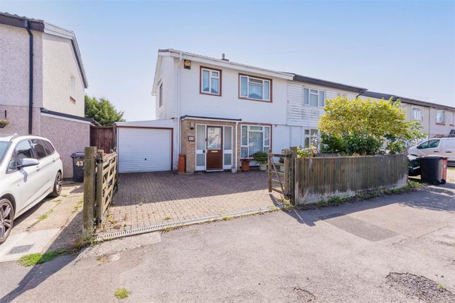 Bowyer Drive, Cippenham 3 bed semi