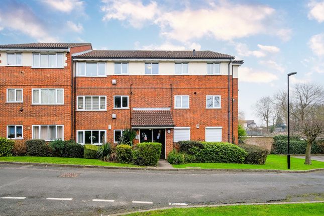 Celandine Court, Chingford 2 bed apartment for sale
