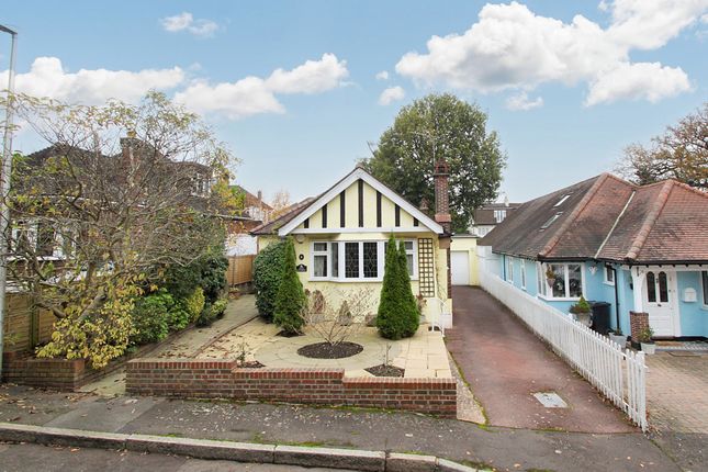 Knighton Close, Woodford Green, IG8 2 bed detached bungalow for sale