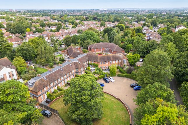 The Park, Surrey SM5 4 bed terraced house for sale
