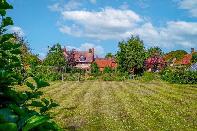 3 bedroom cottage for sale