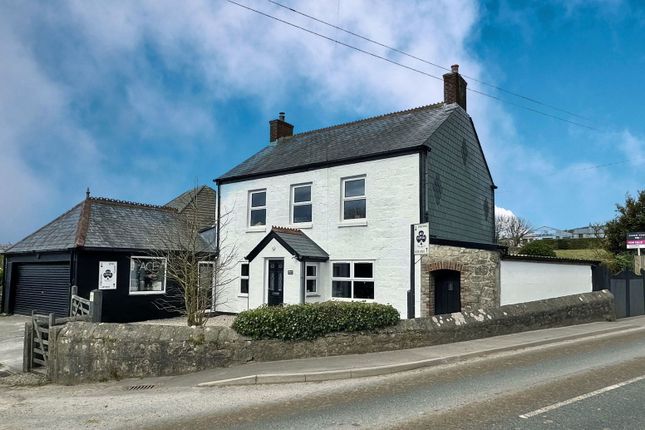 St. Austell PL26 4 bed detached house for sale