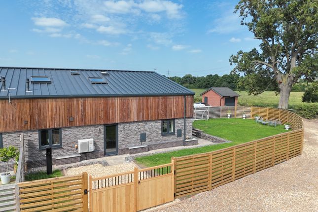 2 Albert Barns, Wolverhampton WV10 3 bed barn for sale