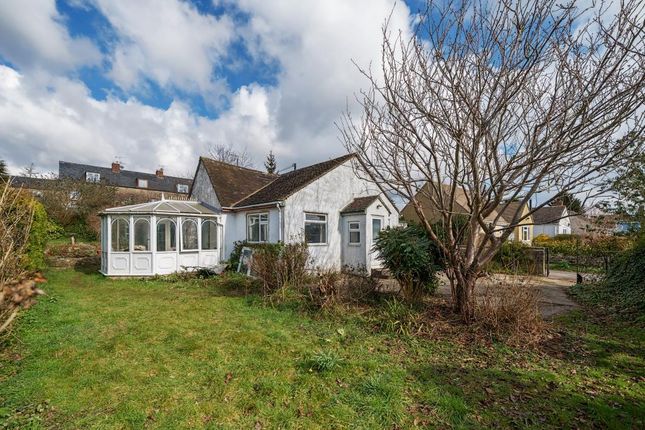 Moorland Road,  Witney,  OX28 4 bed detached bungalow for sale