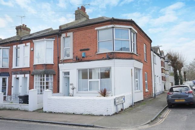 Pier Avenue, Herne Bay, CT6 2 bed flat for sale