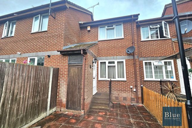 Ambleside Drive, Feltham, TW14 2 bed end of terrace house for sale