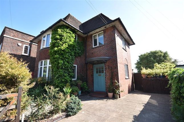 4 bed detached house