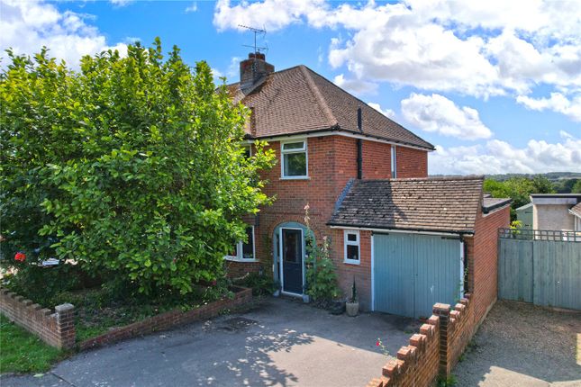 Hazell Road, Farnham, Surrey, GU9 3 bed semi