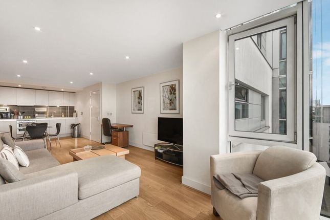 Empire Square London SE1 1 bed apartment for sale