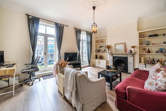 3 bedroom flat for sale