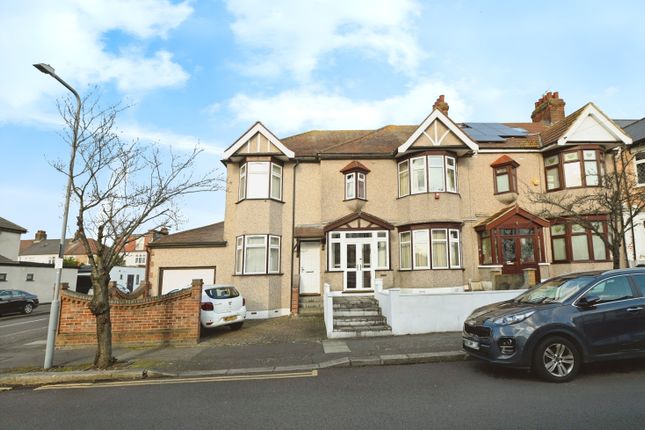 4 bedroom end of terrace house for sale