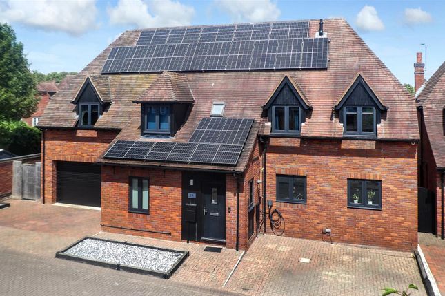 Butterfield Close, Woolstone, Milton... 5 bed detached house for sale