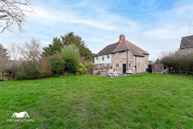 Kingsmead Hill, Roydon, Harlow 3 bed semi