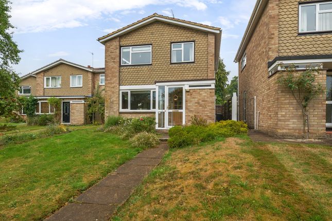Oast House Crescent, Farnham, GU9 3 bed detached house for sale