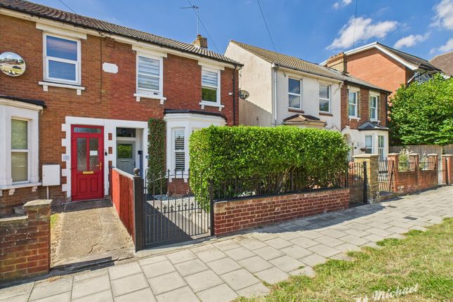 Bierton Road, Aylesbury, Buckinghamshire 3 bed semi