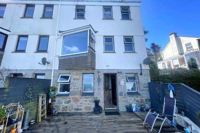 4 bedroom end of terrace house for sale