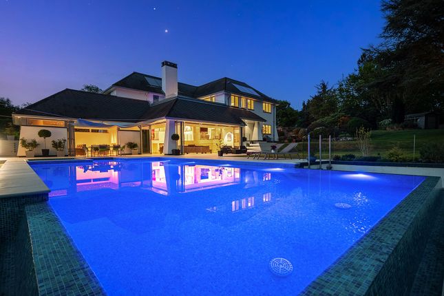 Thursley Road, Churt, GU10 5 bed detached house for sale