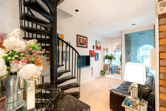 2 bedroom mews property for sale