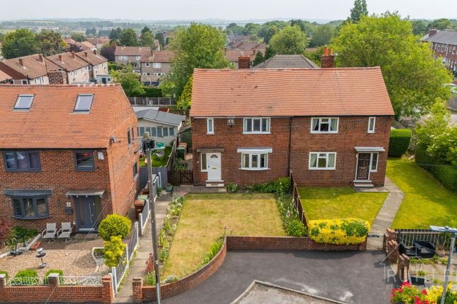 2 bedroom semi-detached house for sale