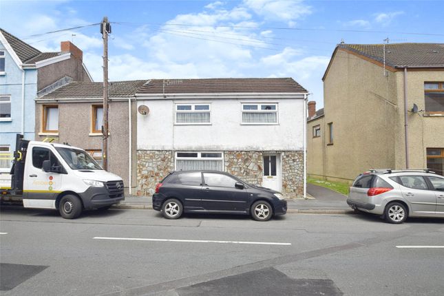5 bedroom end of terrace house for sale