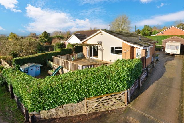 Almeley, Hereford, HR3 6LH 3 bed detached bungalow for sale