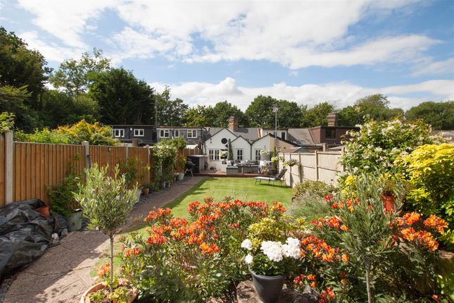 Ongar Road, Kelvedon Hatch, Brentwood 2 bed terraced house for sale