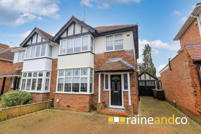 Selwyn Crescent, Hatfield 3 bed semi