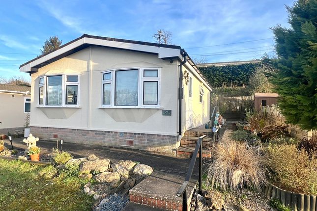 Oak Avenue, Blisworth, Northampton 2 bed bungalow for sale