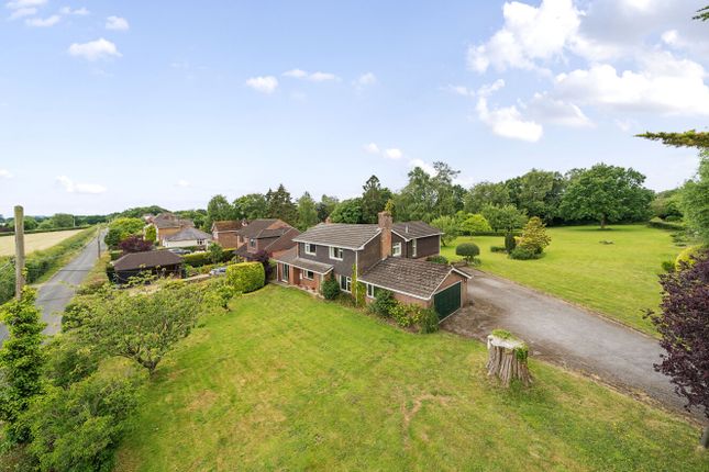 5 bed detached house