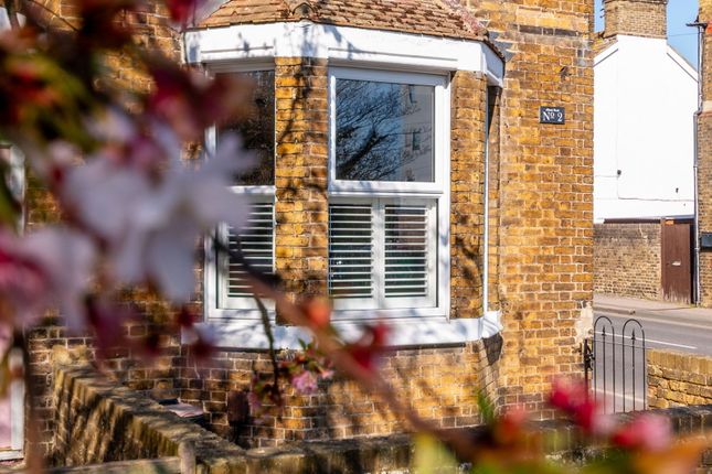 Albany Road, Sittingbourne ME10 4 bed end of terrace house for sale