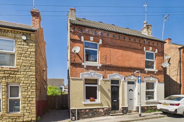 3 bed semi-detached house