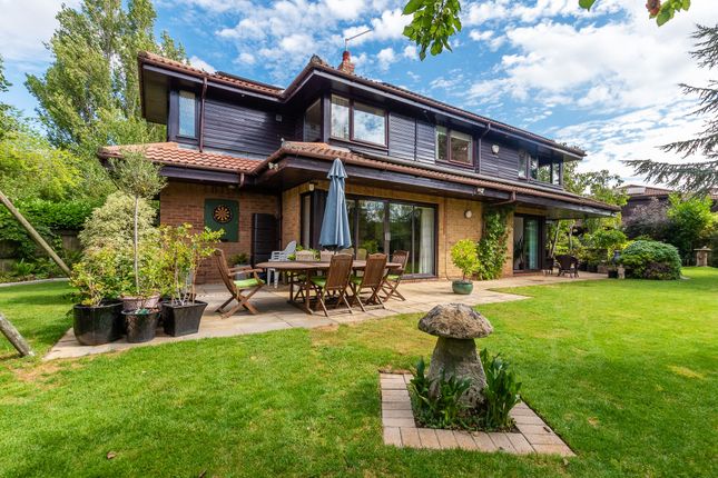 Peterborough PE3 4 bed detached house for sale