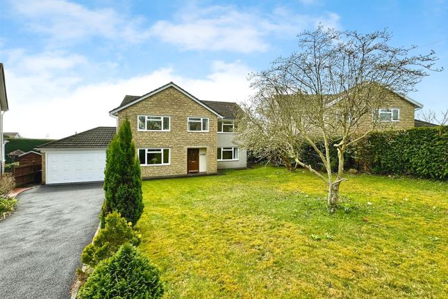4 bed detached house