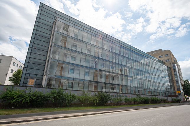 Bramall Lane, Sheffield S2 1 bed flat for sale