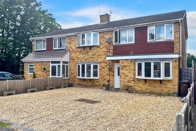 Tay Close, Farnborough 4 bed house for sale