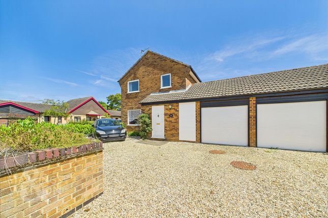 The Hedgerows, Norwich 6 bed link detached house for sale