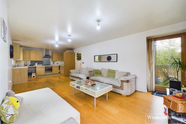 Essex House, Stanmore HA7 2 bed apartment for sale