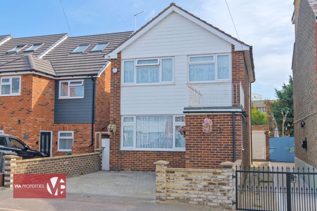 Bosanquet Road, Hoddesdon EN11 3 bed detached house for sale