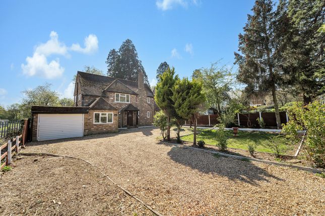Warren Road, Ickenham, UB10 6 bed detached house for sale