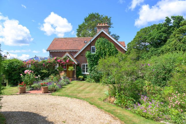 Lyndhurst SO43 4 bed detached house for sale